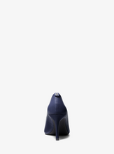 Load image into Gallery viewer, Alina Flex Pump